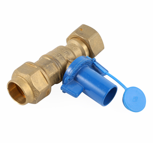 Válvula de bola bloqueable de latón para contador de agua CW617N con llave